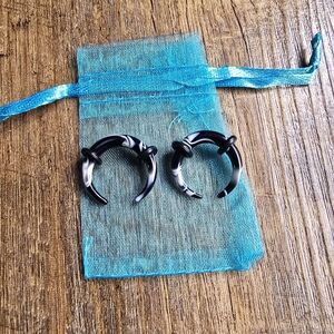 Gauge 6 Black and White Pincher Plug Earrings